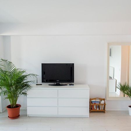 Airport Residence - 5 Mins From Airport Otopeni Εξωτερικό φωτογραφία